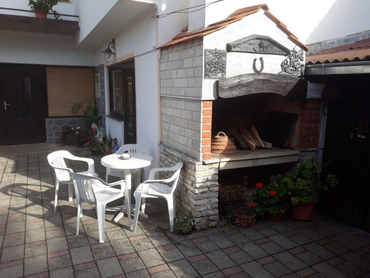 Apartmani Kristanic Карловац Экстерьер фото
