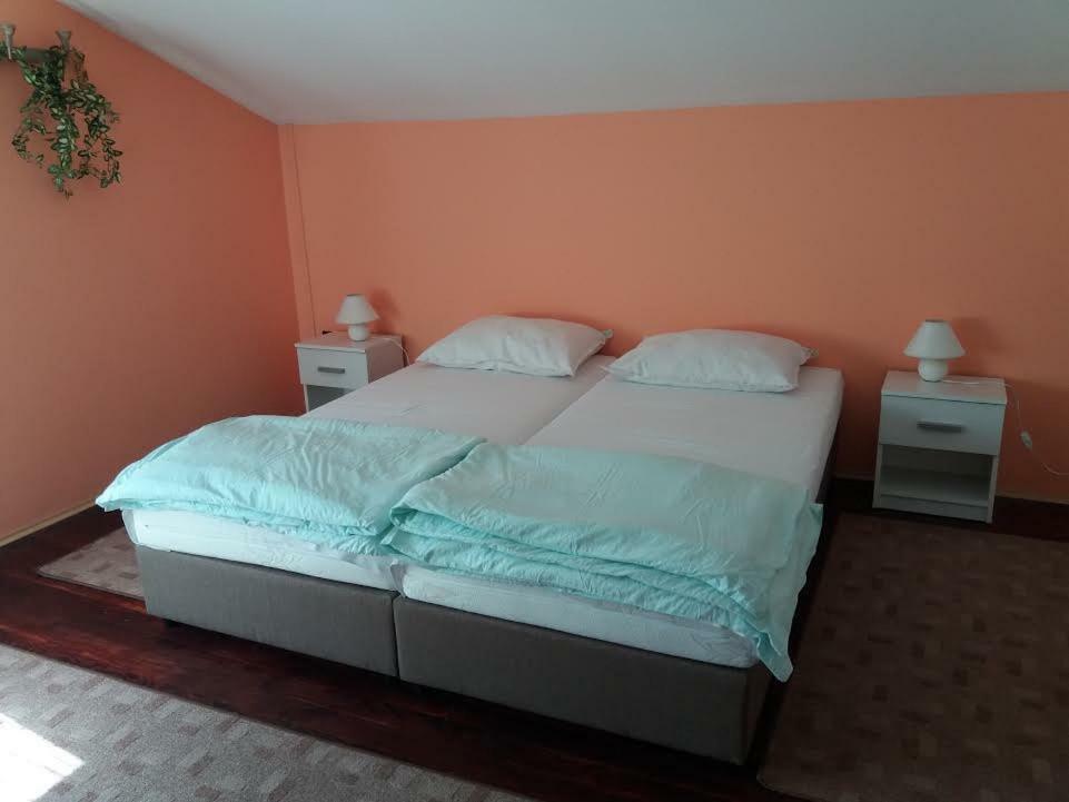 Apartmani Kristanic Карловац Экстерьер фото